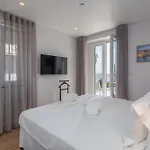 Beguest 3*